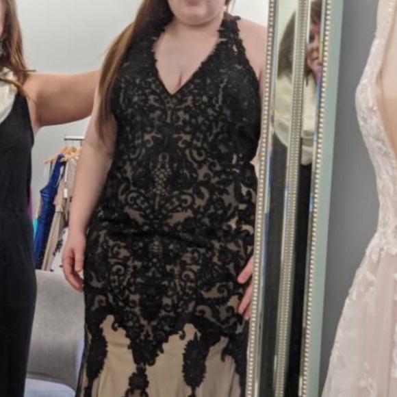 Size 16 Prom Dress! - Picture 3 of 3